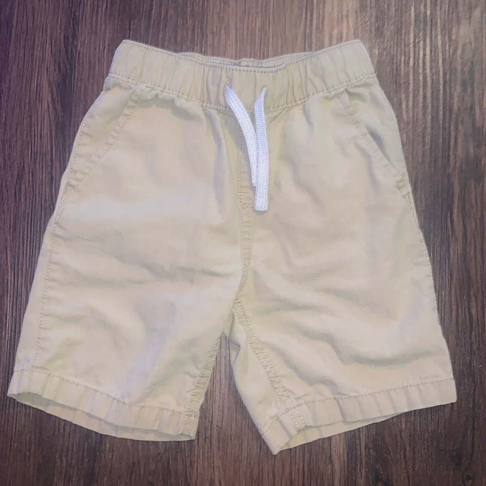 Children’s place khaki shorts with side pockets and drawstring‎ waist size 4T